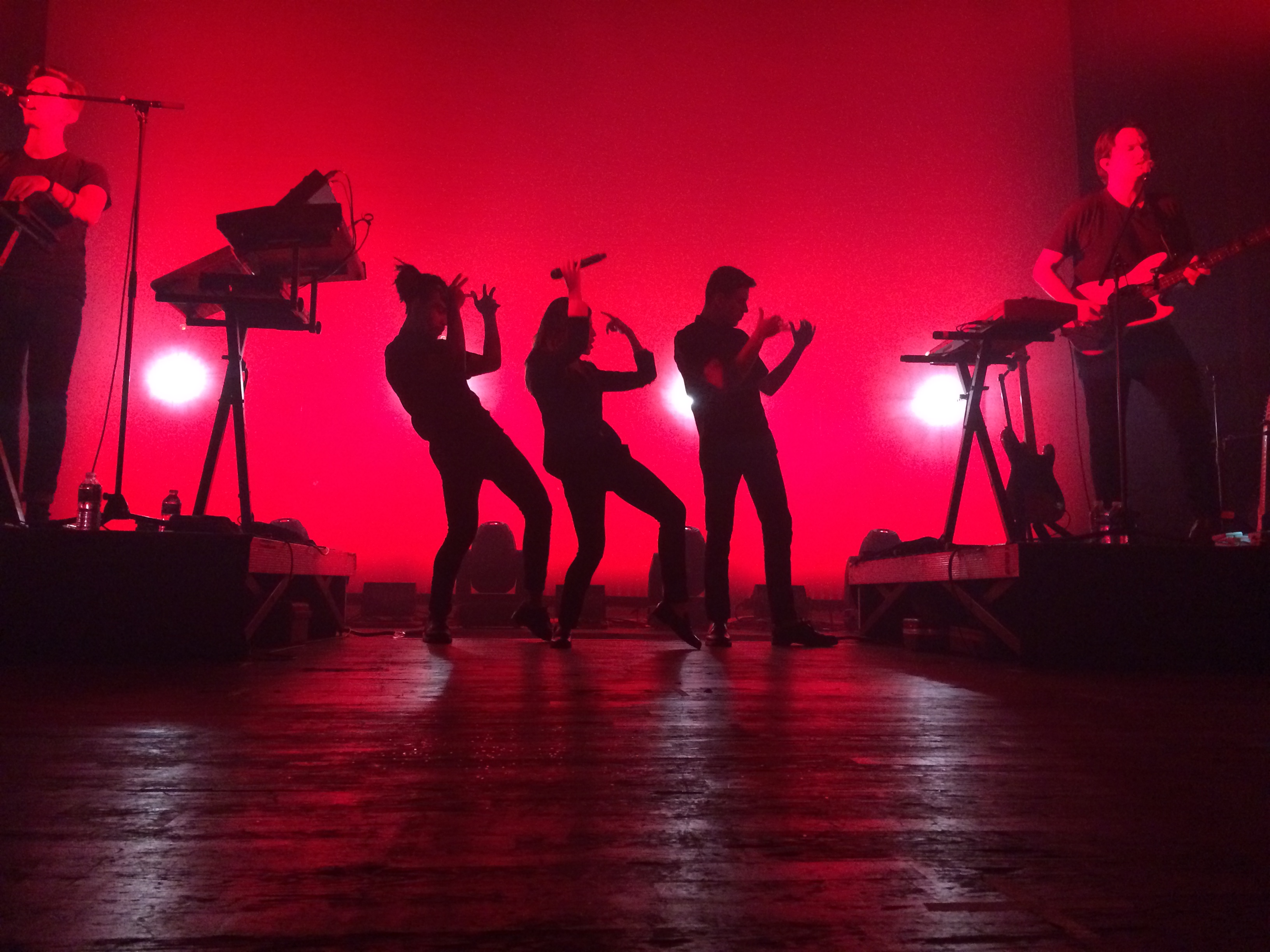 CHRISTINE & THE QUEENS - Queen of Pop. - Page 7 Img_4425